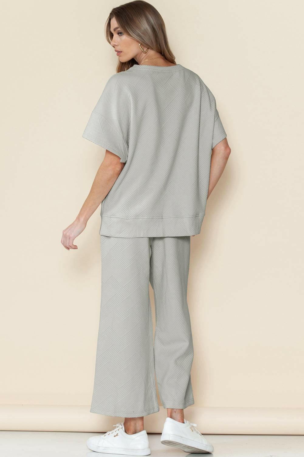 Levoire | T-Shirt À Coupe Ample Structuré Et Ensemble De Pantalon De Jogging