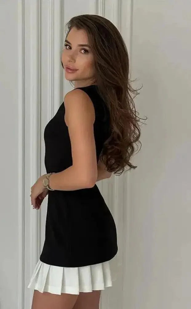 Levoire | La Robe Mini Plissée Nichole Slimming Bodycon, Taille Empire