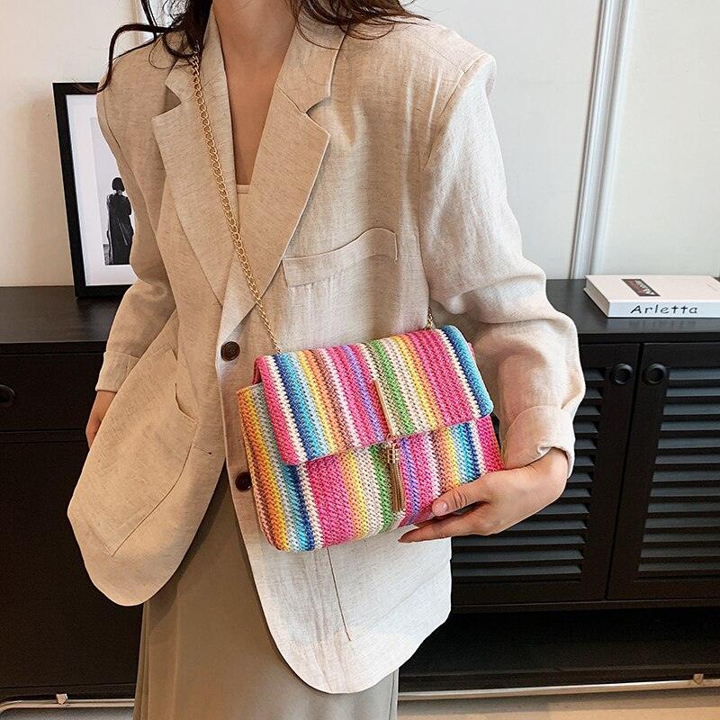Levoire | Chic Et Compact Élégante Pochette