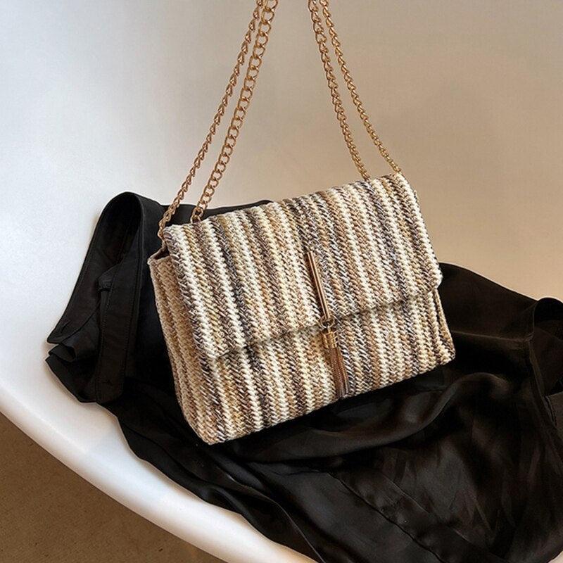 Levoire | Chic Et Compact Élégante Pochette
