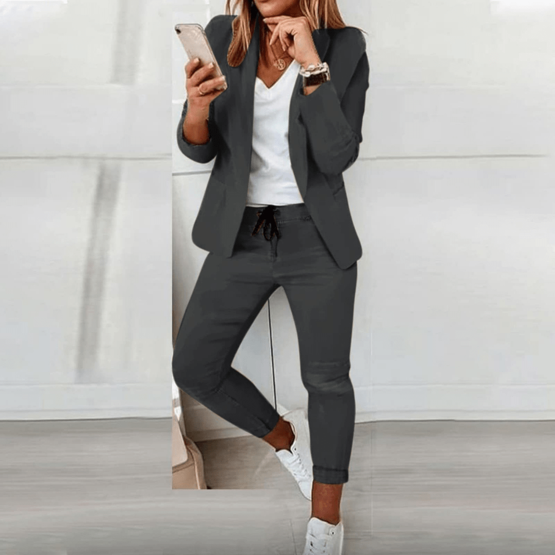 Levoire | Costume Féminin Luxueux Gris