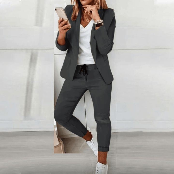 Levoire | Costume Féminin Luxueux Gris