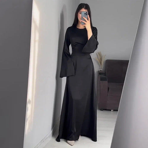 Levoire | Robe longue élégante en satin