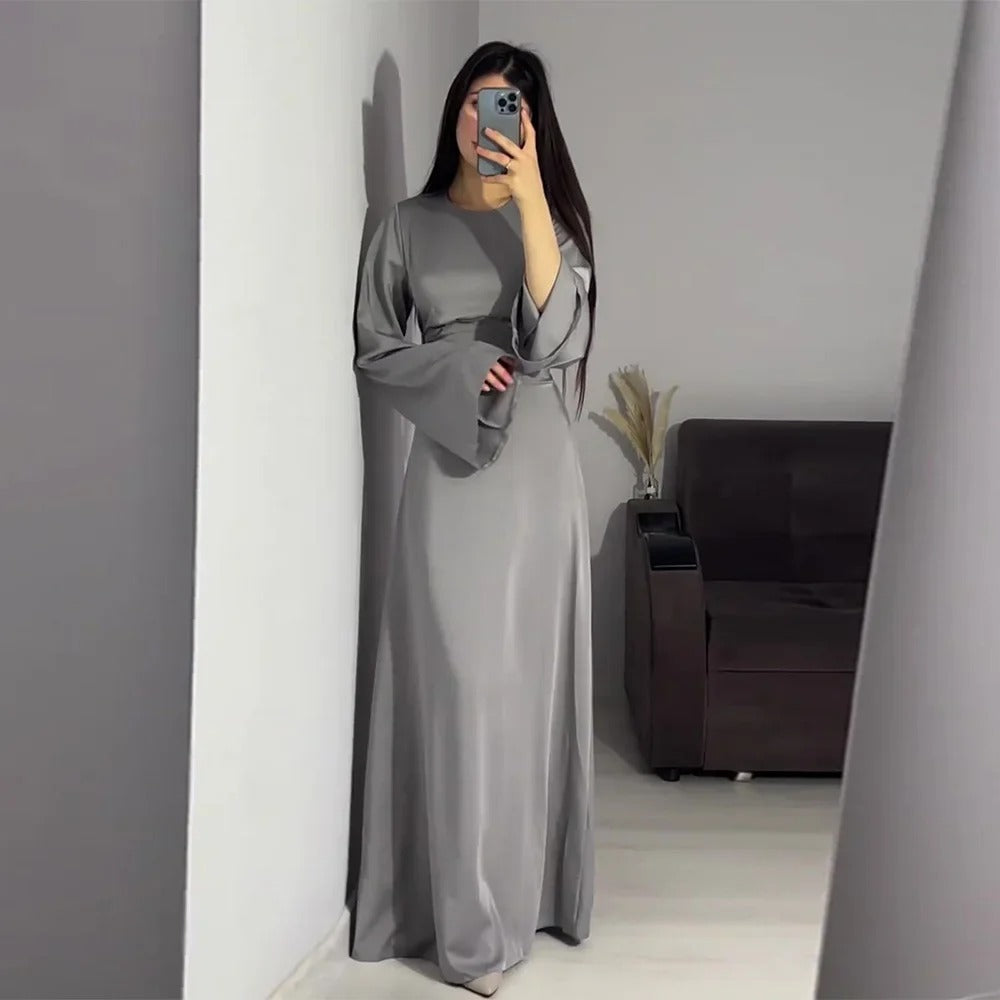 Levoire | Robe longue élégante en satin Gris