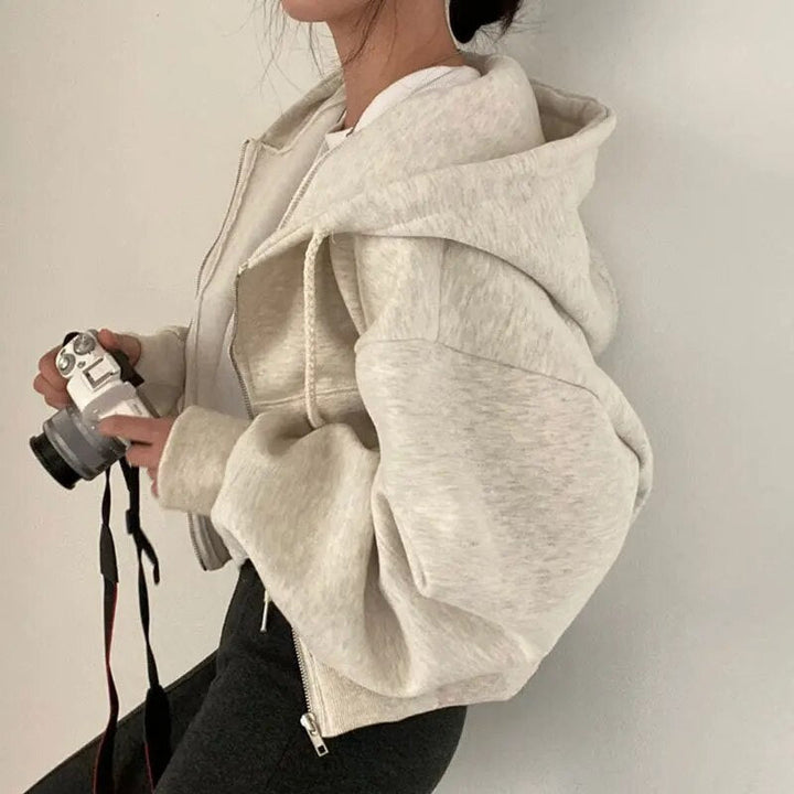 Levoire | Yliiso Cropped Sweatshirt Beige