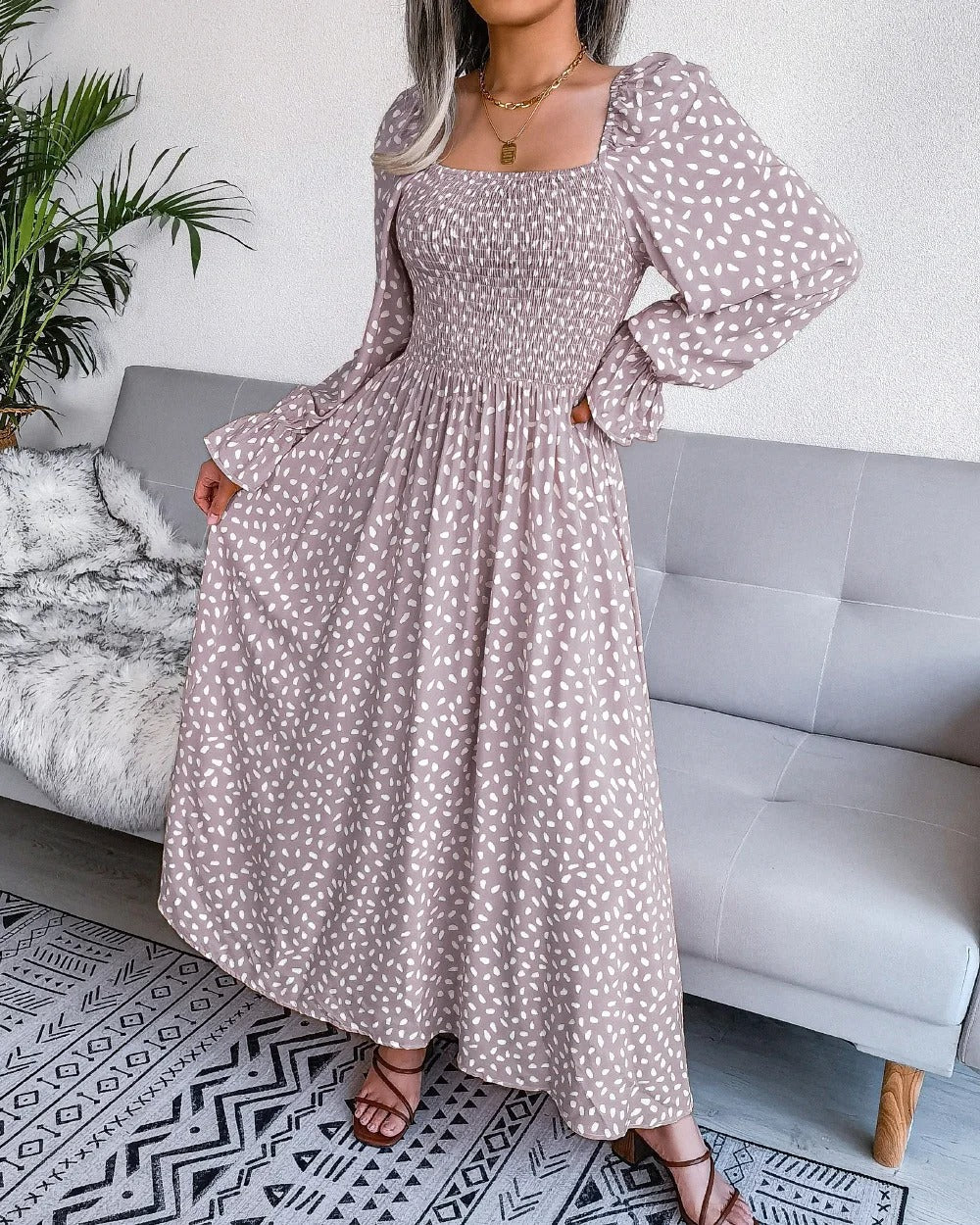 Levoire | Robe D'Été Élégante Avec Imprimé Pois Et Manches Bouffantes Longues Rose clair gris