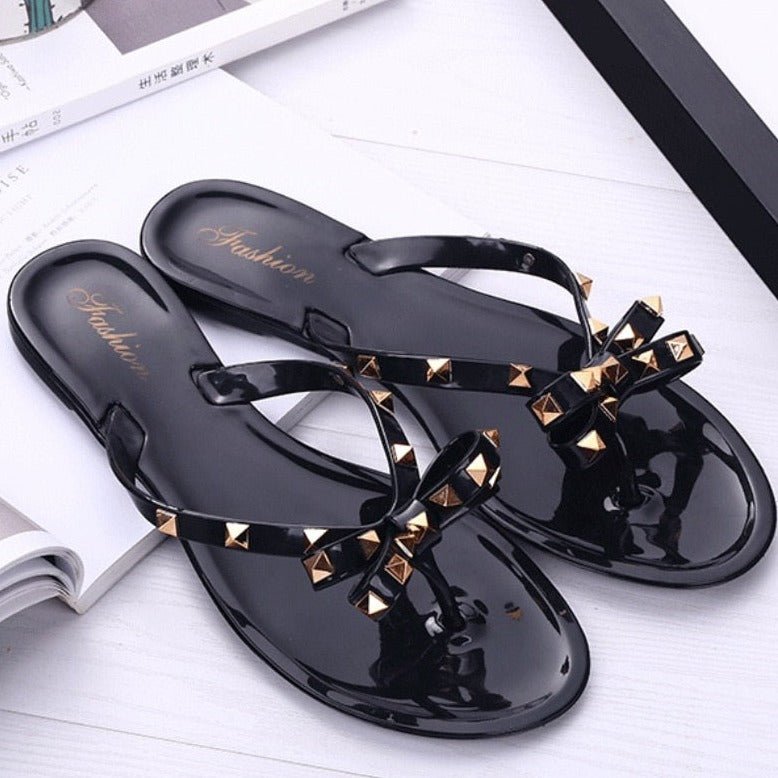 Levoire | Tongs Ludiques Avec Détail De Nœud Et Rivets Noir