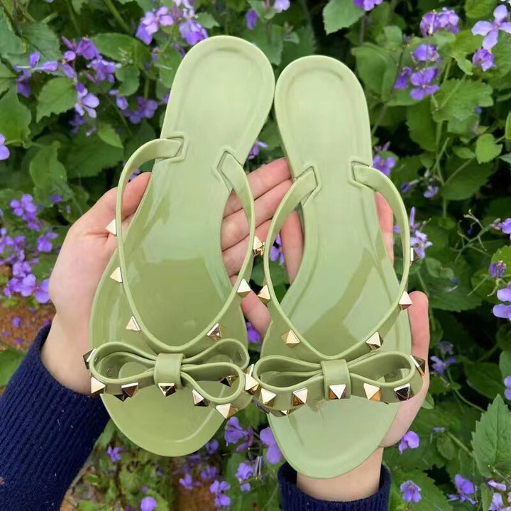 Levoire | Tongs Ludiques Avec Détail De Nœud Et Rivets Vert