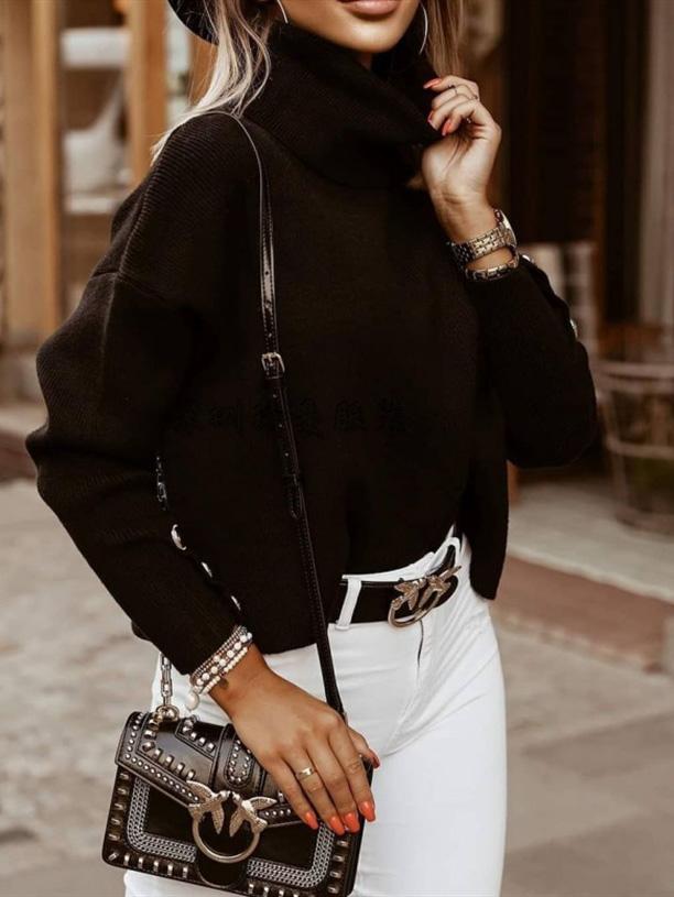 Levoire | Pull Femme Avec Col Haut Et Rayures Élégantes Noir