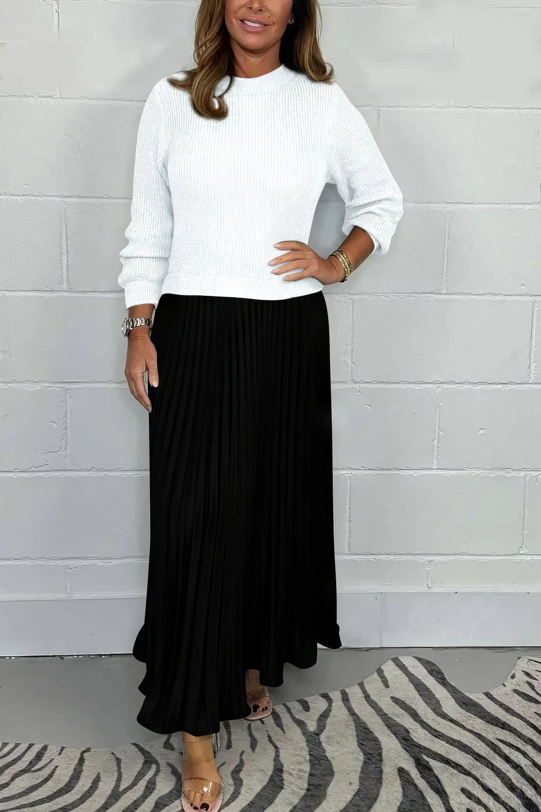 Levoire | Pull et jupe plissée Blanc et Noir