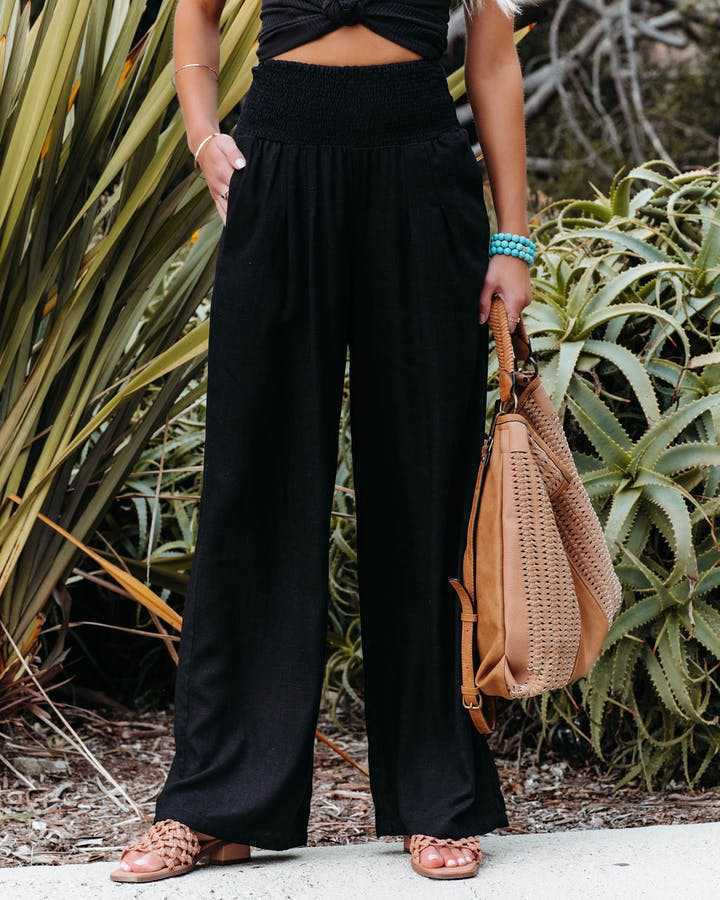 Levoire | Trendy Wide Leg Pants For A Casual Style Noir